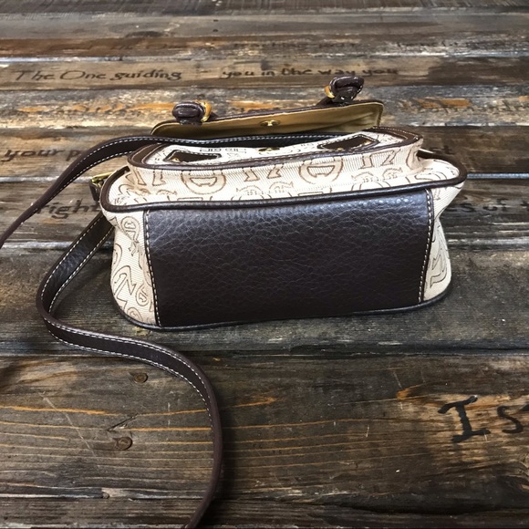 Etienne Aigner Handbag - Picture 5 of 8